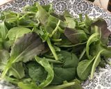 Foto del paso 2 de la receta Ensalada templada de verano con salmón y miel mostaza