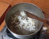 Foto langkah ke 3 dari resep Kimchi Jjigae.