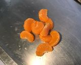 Une image de l'étape 6 de Tarte aux kiwis, mandarine, pêches et rhubarbe (pâte brisée sucrée à l'huile de tournesol).