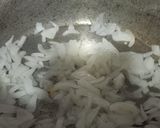 عکس مرحله 2 از دستور قورمه سبزی با مرغ