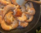 Foto langkah ke 2 dari resep Udang Saus Pedas Manis.
