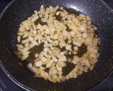 Foto del paso 2 de la receta: Empanadillas rellenas de atún, huevo y aceitunas