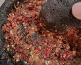 Foto langkah ke 2 dari resep Sambal Terasi Jeruk Nipis.