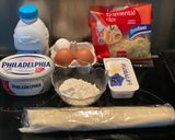 Sajtos roló leveles tésztából recept fázis 1 fotója