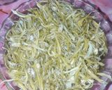 Foto langkah ke 1 dari resep TERI CABE BAWANG - Lauk Tabur Sambal Teri.