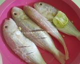 Foto langkah ke 1 dari resep Ikan Terisi Bumbu Acar Kuning.