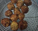 A picture of step 4 of Mix veg pakoda.