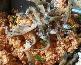 Foto langkah ke 2 dari resep Nasi Bakar Teri Goreng.