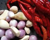 Foto langkah ke 3 dari resep Ikan Asin Bumbu bali Pedas.