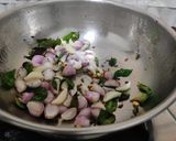வத்தக்குழம்பு(vathal kulambu recipe in tamil) ரெசிபி ஸ்டேப் 2 புகைப்படம்