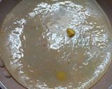 Foto langkah ke 4 dari resep Tortilla Egg Sandwich.