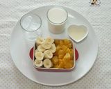 Hình bước làm 2 của món Sinh tố chuối đào 복숭아바나나스무디