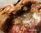 A picture of step 3 of Stir-Fried Instant Noodles with Stuffed Mushrooms.