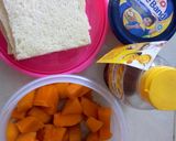 Foto langkah ke 1 dari resep Mangga madu roti panggang ala lucy's.