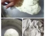 A picture of step 2 of Pindi Chole kulcha.