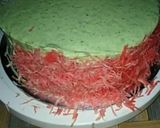 A picture of step 6 of Green chicken sandwich cake.
