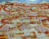 Foto langkah ke 4 dari resep Pizza roll ekonomis layak jual.