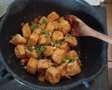 Foto langkah ke 4 dari resep Tahu Goreng Saus Cabe khas Vietnam (dau hu sot cá).