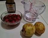 Foto langkah ke 1 dari resep Jus Stroberi & Jambu Biji Merah.