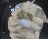 A picture of step 1 of Chicken ranchi dressing sauce sandwiches.