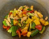 รูปขั้นตอนการทำที่ 3 ของ ผัดเปรี้ยวหวานอกไก่