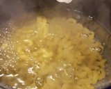 Foto del paso 1 de la receta: Bombas de macarrones con queso🌺