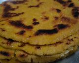 मक्की की रोटी(makki ki roti recipe in hindi) रेसिपी चरण 5 फोटो