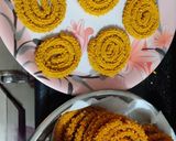 गावठी पोह्यांची चकली (pohyanchi chakli recipe in marathi) रेसिपी स्टेप 3 फोटो 