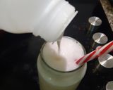 รูปขั้นตอนการทำที่ 3 ของ Yakult Lemon Enzyme Shake ยาคูลท์น้ำผึ้ง-มะนาวเชค