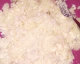 A picture of step 1 of Yam egg roll.