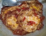 Foto langkah ke 3 dari resep Telur Ceplok Kecap Pedas.
