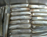 Foto del paso 1 de la receta: Navajas al horno con San Simón da Costa