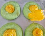 Foto langkah ke 6 dari resep Pumpkin Custard Bun.