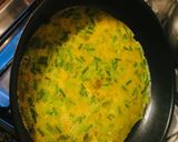 Foto del paso 2 de la receta: Tortilla de huevo y ciboulette
