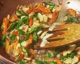 Foto langkah ke 6 dari resep Ikan asin cumi cabe hijau saos tauco asin 🥰.