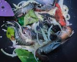Foto langkah ke 4 dari resep Lobster goreng mentega.