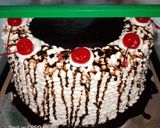 Foto langkah ke 6 dari resep #7. Black forest cake lembut ekonomis.