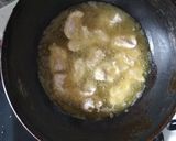 A picture of step 2 of Hot and Sweet Sauce Chicken.