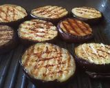 A picture of step 3 of Grilled eggplant with yoghurt sauce.