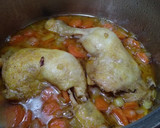 Foto del paso 4 de la receta: Pollo guisado en salsa