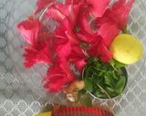 A picture of step 1 of Hibiscus flowers Tea.