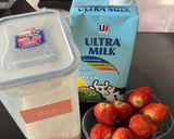 Foto langkah ke 1 dari resep Korean Strawberry Milk ala Mama Asi / yLoVeA.