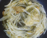 Foto del paso 2 de la receta: Calamares encebollados 🦑🧅