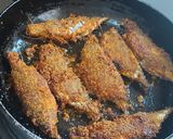 A picture of step 9 of Surmai and bangda fried fish.