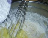 Foto del paso 3 de la receta: Bizcochuelo con manteca y aceite de vainilla