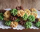 Foto langkah ke 11 dari resep Kue Semprit Dahlia Istimewa | Puguh Kristanto Kitchen.