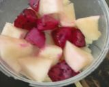 Foto langkah ke 2 dari resep Salad Buah (buah pir & buah naga).