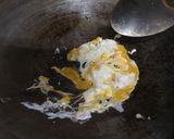 รูปขั้นตอนการทำที่ 2 ของ ข้าวผัดมันไก่ทอด