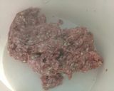 Foto del paso 1 de la receta: Hamburguesas de carne picada empanadas😋