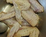 Foto langkah ke 1 dari resep Chicken Wing saus Lemon.